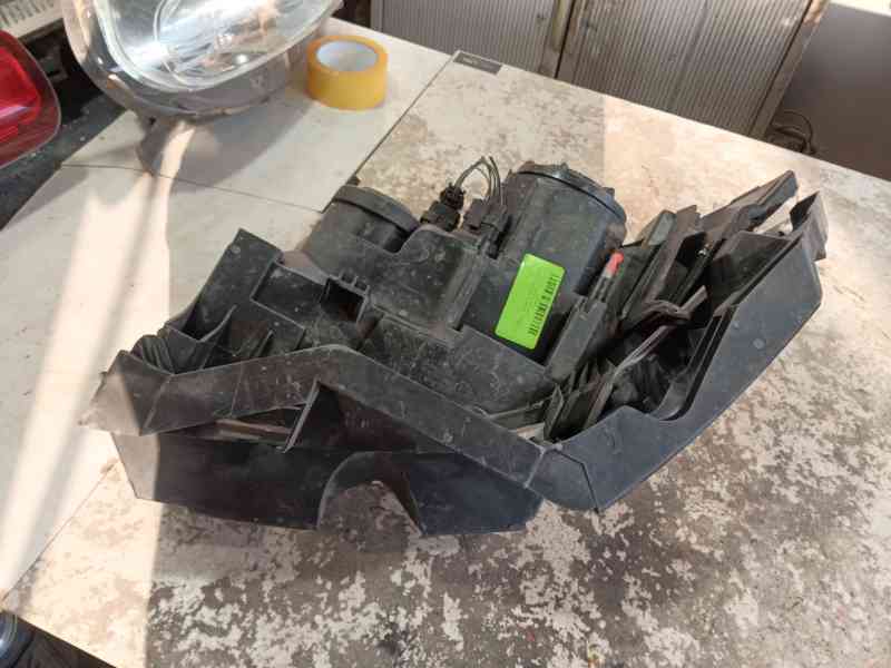 Recambio de faro derecho para renault megane ii (bm0/1_, cm0/1_) 1.6 16v (bm0c, cm0c) referencia OEM IAM   