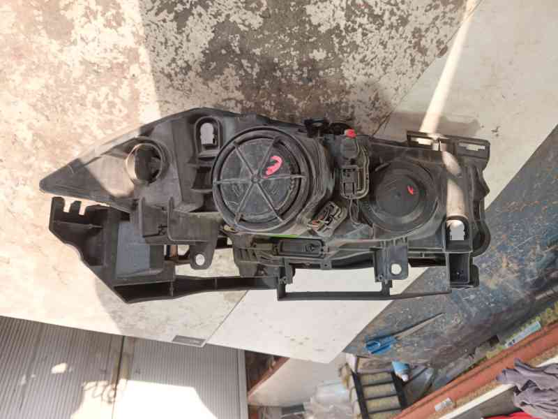 Recambio de faro izquierdo para renault megane ii (bm0/1_, cm0/1_) 1.6 16v (bm0c, cm0c) referencia OEM IAM   