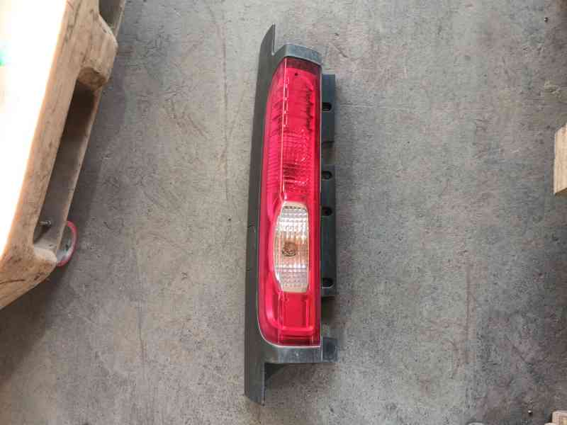 Recambio de piloto trasero izquierdo para opel vivaro a furgoneta (x83) 2.0 cdti (f7) referencia OEM IAM   