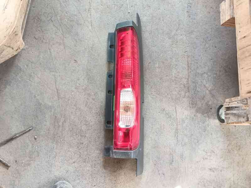 Recambio de piloto trasero derecho para opel vivaro a furgoneta (x83) 2.0 cdti (f7) referencia OEM IAM   