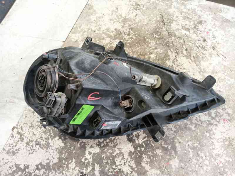 Recambio de faro derecho para opel vivaro a furgoneta (x83) 2.0 cdti (f7) referencia OEM IAM   