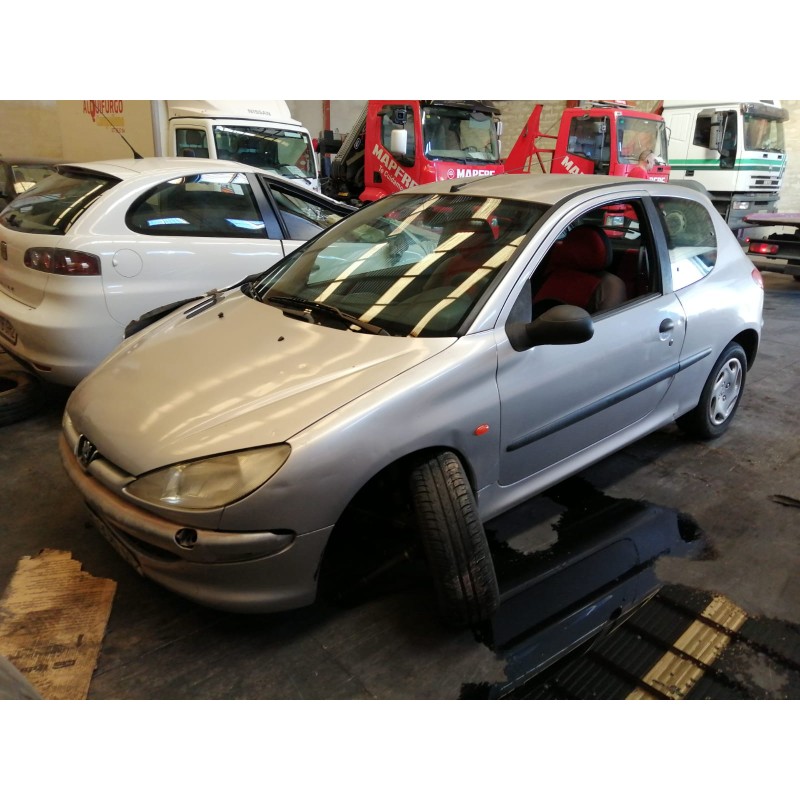 PEUGEOT 206 BERLINA