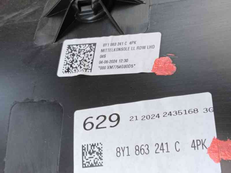 Recambio de consola central para audi a3 sportback (8ya, 8yf) 35 tdi referencia OEM IAM   