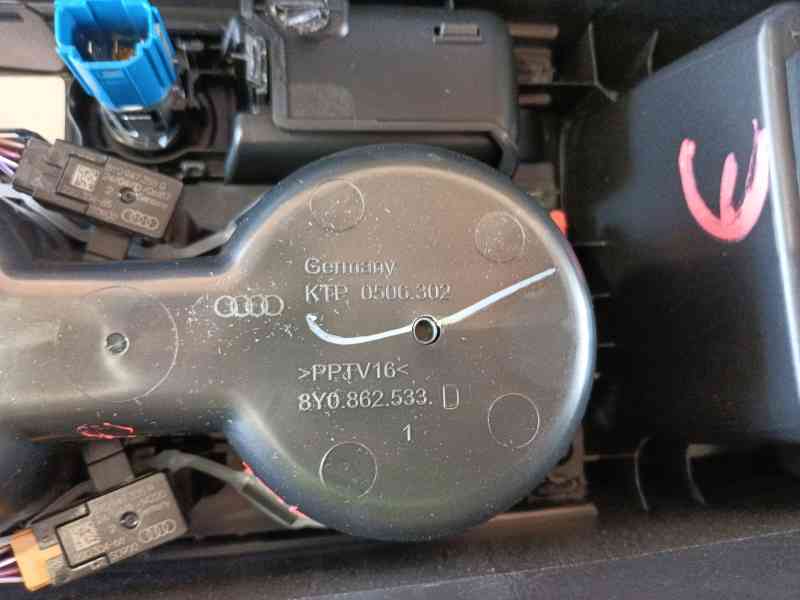 Recambio de consola central para audi a3 sportback (8ya, 8yf) 35 tdi referencia OEM IAM   