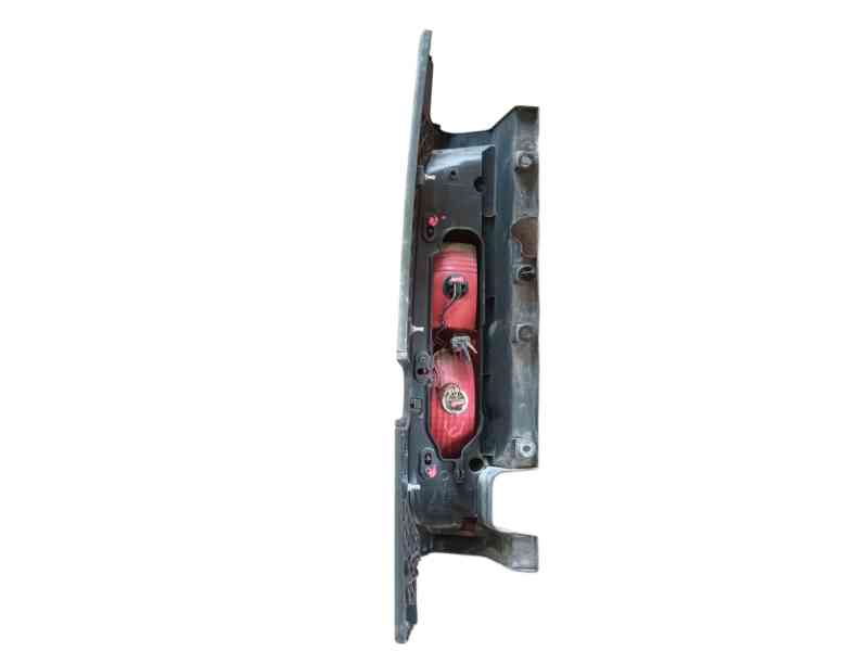 Recambio de piloto trasero derecho para opel vivaro a furgoneta (x83) 2.0 cdti (f7) referencia OEM IAM  93857722 265A60118R