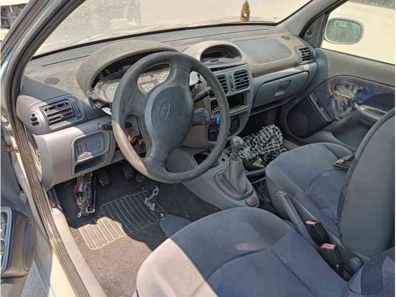 renault clio ii (bb_, cb_) del año 2001
