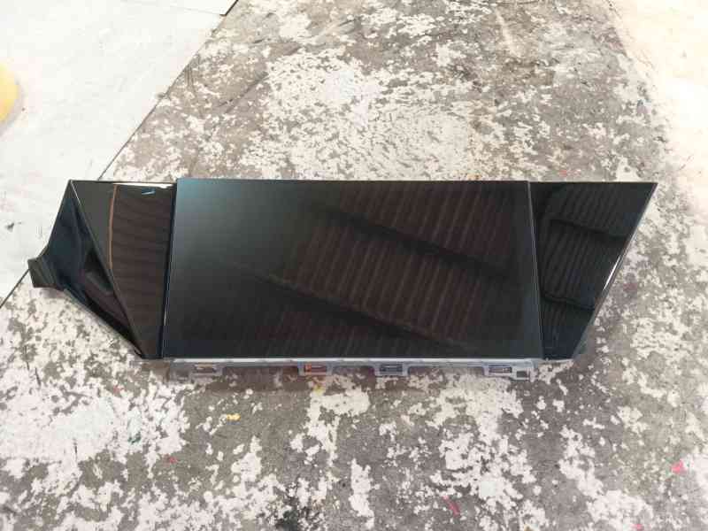 Recambio de pantalla multifuncion para audi a3 sportback (8ya, 8yf) 35 tdi referencia OEM IAM   