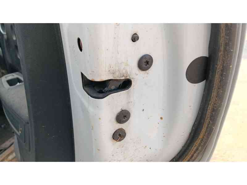 Recambio de cerradura puerta trasera derecha para citroën c3 iii (sx) 1.2 vti 82 referencia OEM IAM   
