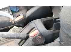 Recambio de enganche cinturon delantero izquierdo para citroën c3 iii (sx) 1.2 vti 82 referencia OEM IAM   