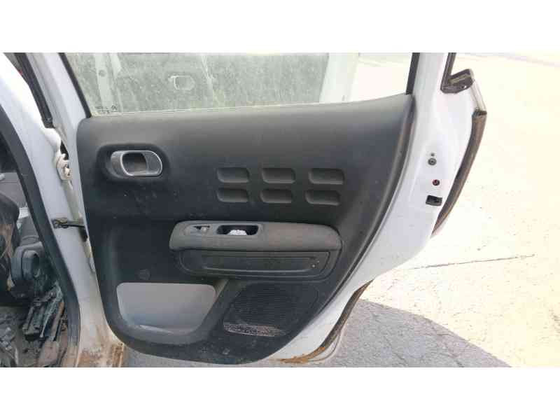 Recambio de guarnecido puerta trasera derecha para citroën c3 iii (sx) 1.2 vti 82 referencia OEM IAM   