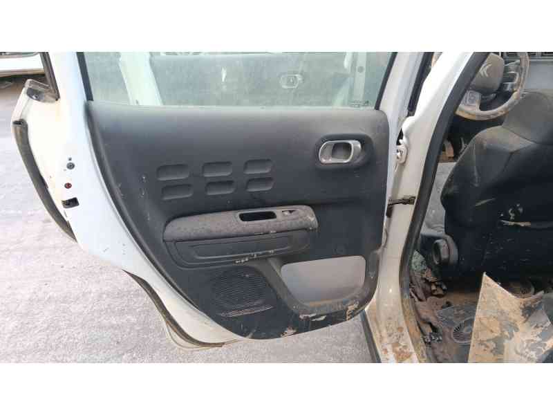 Recambio de guarnecido puerta trasera izquierda para citroën c3 iii (sx) 1.2 vti 82 referencia OEM IAM   