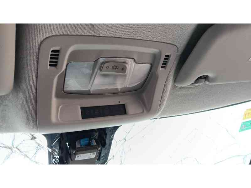 Recambio de luz interior para citroën c3 iii (sx) 1.2 vti 82 referencia OEM IAM   