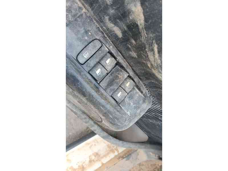 Recambio de mando elevalunas delantero izquierdo para citroën c3 iii (sx) 1.2 vti 82 referencia OEM IAM 98148907ZD  