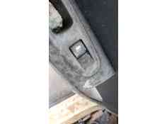 Recambio de mando elevalunas trasero izquierdo para citroën c3 iii (sx) 1.2 vti 82 referencia OEM IAM   