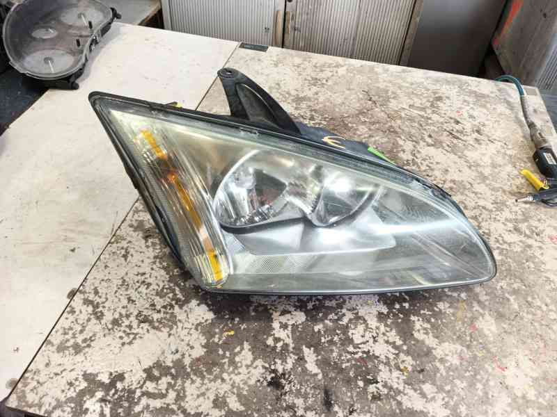 Recambio de faro derecho para ford focus ii sedán (db_, fch, dh) 1.8 tdci referencia OEM IAM   