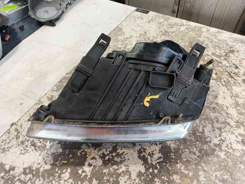 Recambio de faro derecho para ford focus ii sedán (db_, fch, dh) 1.8 tdci referencia OEM IAM   