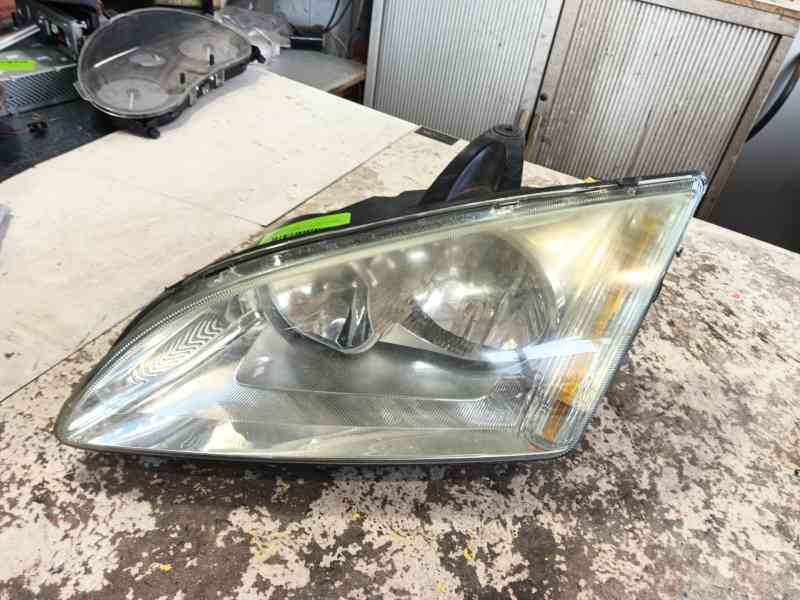 Recambio de faro izquierdo para ford focus ii sedán (db_, fch, dh) 1.8 tdci referencia OEM IAM   