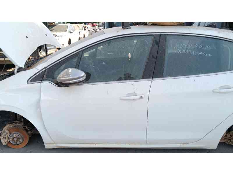 Recambio de puerta delantera izquierda para peugeot 208 i (ca_, cc_) 1.2 vti 82 referencia OEM IAM   