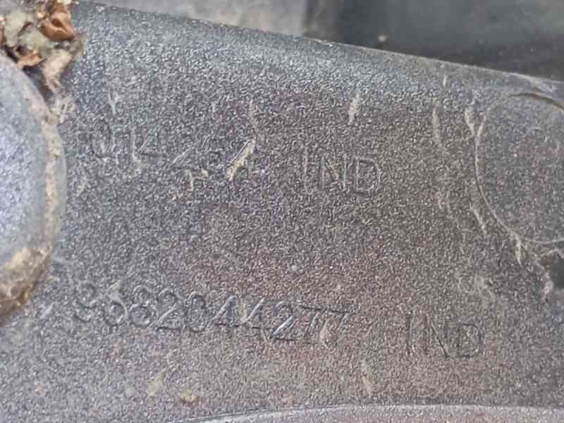 Recambio de paragolpes trasero para peugeot partner tepee 1.6 bluehdi 100 referencia OEM IAM 7410GE  