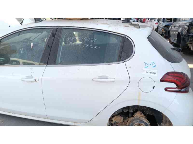 Recambio de puerta trasera izquierda para peugeot 208 i (ca_, cc_) 1.2 vti 82 referencia OEM IAM   