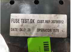 Recambio de caja fusibles delantera para volvo c30 (533) 1.6 d referencia OEM IAM 8688040 30786912 31300482 2