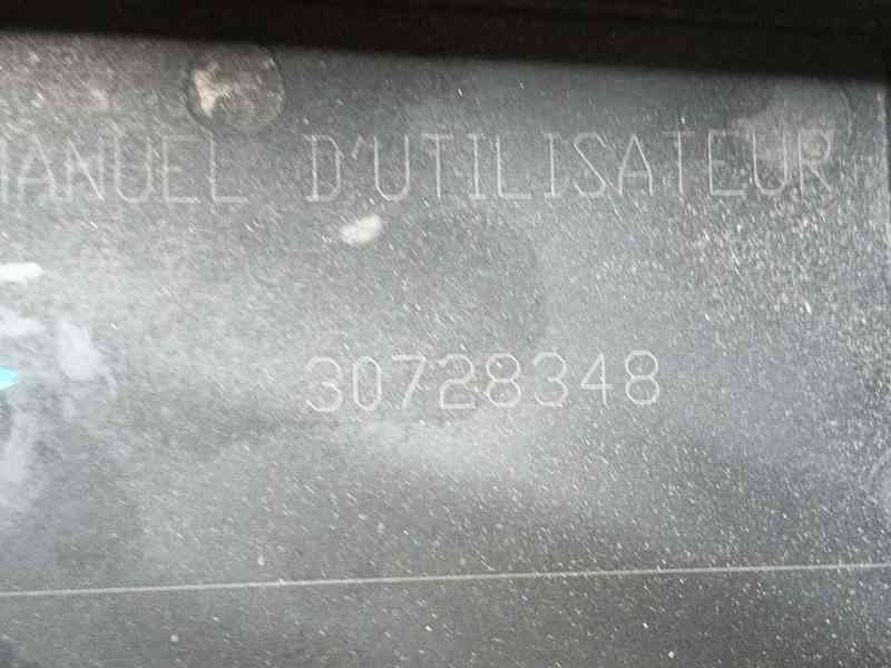 Recambio de caja fusibles delantera para volvo c30 (533) 1.6 d referencia OEM IAM 8688040 30786912 31300482