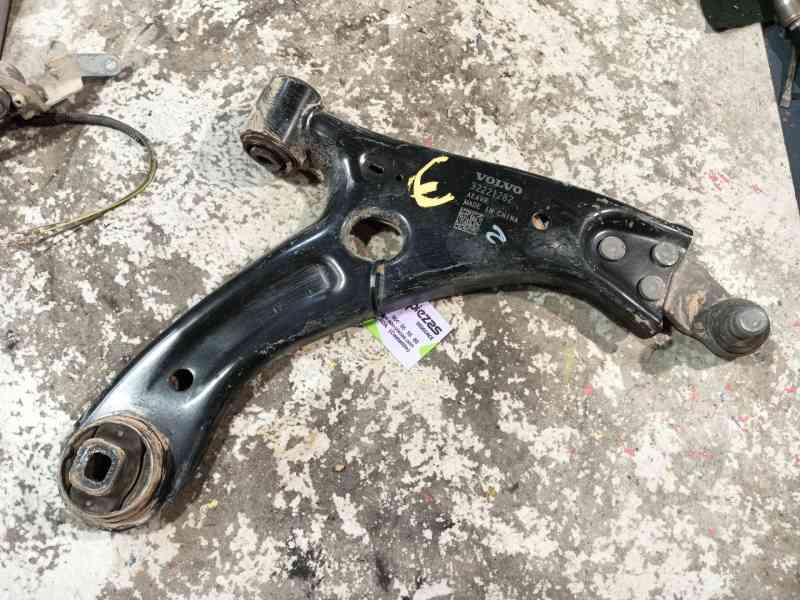 Recambio de brazo suspension inferior delantero derecho para volvo xc40 (536) d3 polestar referencia OEM IAM   