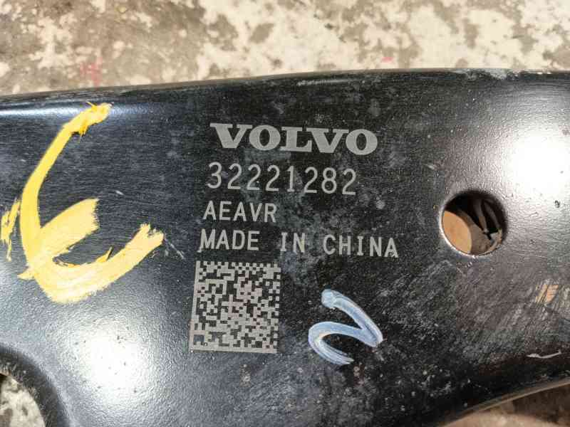 Recambio de brazo suspension inferior delantero derecho para volvo xc40 (536) d3 polestar referencia OEM IAM   