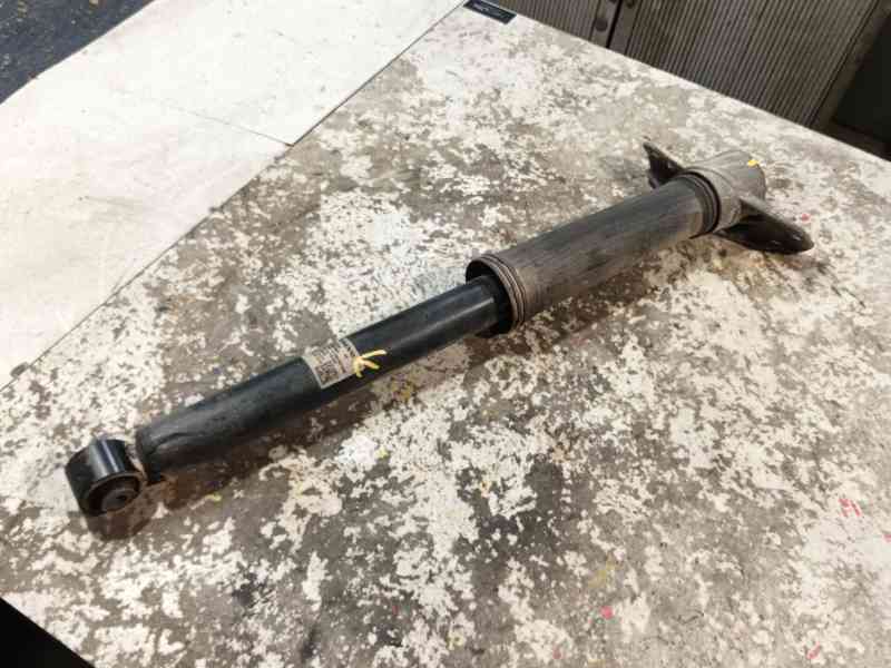 Recambio de amortiguador trasero derecho para volvo xc40 (536) d3 polestar referencia OEM IAM   