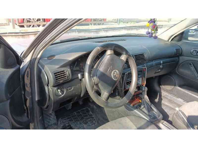 volkswagen passat b5 (3b2) del año 2002