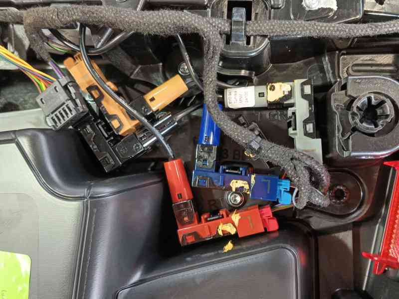 Recambio de guarnecido puerta delantera izquierda para audi a3 sportback (8ya, 8yf) 35 tdi referencia OEM IAM   