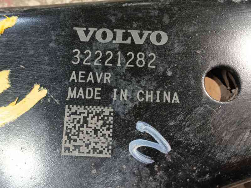 Recambio de brazo suspension inferior delantero derecho para volvo xc40 (536) d3 polestar referencia OEM IAM  32221282 