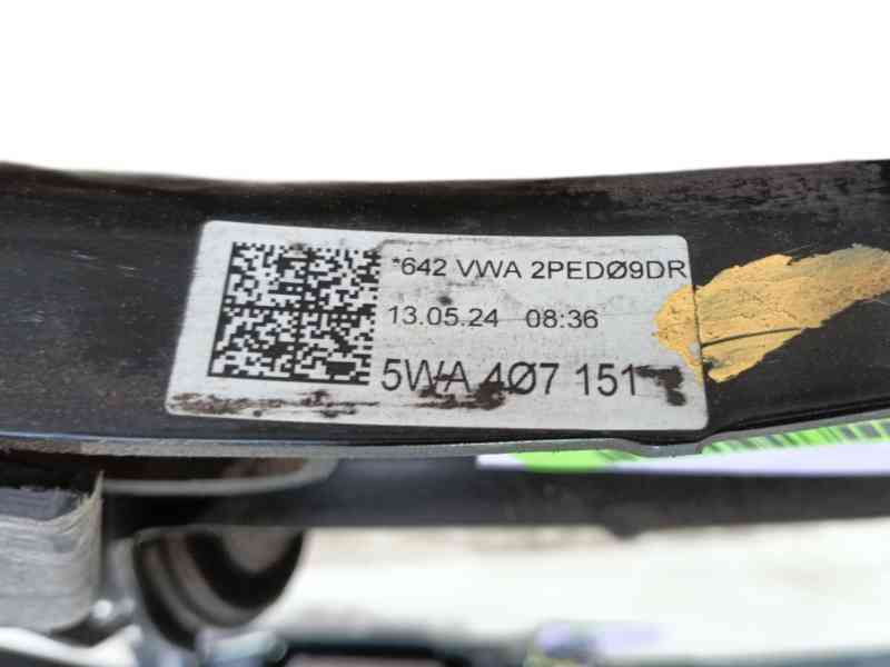 Recambio de brazo suspension inferior delantero izquierdo para audi a3 sportback (8ya, 8yf) 35 tdi referencia OEM IAM 5WA407151 