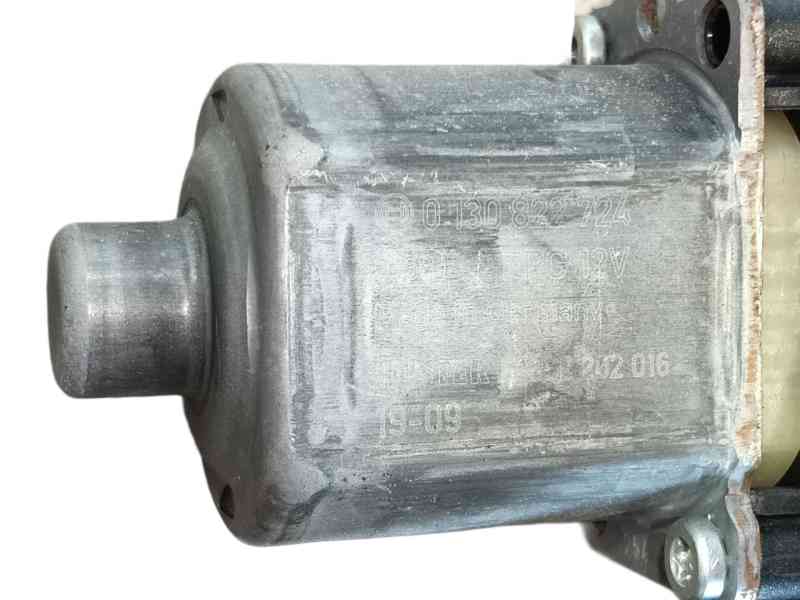 Recambio de elevalunas trasero derecho para seat ateca (kh7, khp) 1.5 tsi referencia OEM IAM 575839462A 0130822724 5Q0959408A
