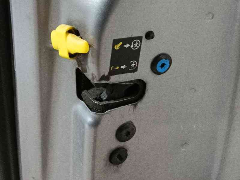Recambio de puerta lateral corredera derecha para peugeot partner tepee 1.6 bluehdi 100 referencia OEM IAM   