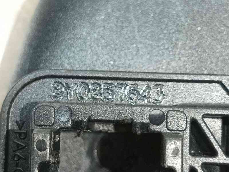 Recambio de asidero trasero izquierdo para audi a3 sportback (8ya, 8yf) 35 tdi referencia OEM IAM 8Y08576434PK 8Y0857643 
