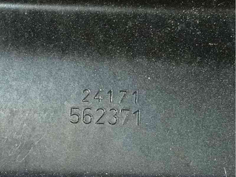 Recambio de refuerzo paragolpes delantero para audi a3 sportback (8ya, 8yf) 35 tdi referencia OEM IAM 8Y0807109  
