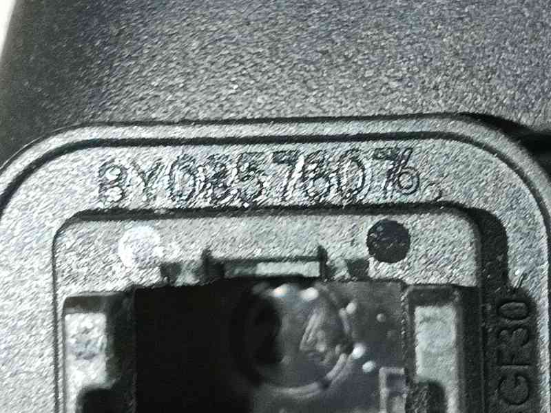 Recambio de asidero delantero derecho para audi a3 sportback (8ya, 8yf) 35 tdi referencia OEM IAM 8Y08576074PK 8Y0857607 