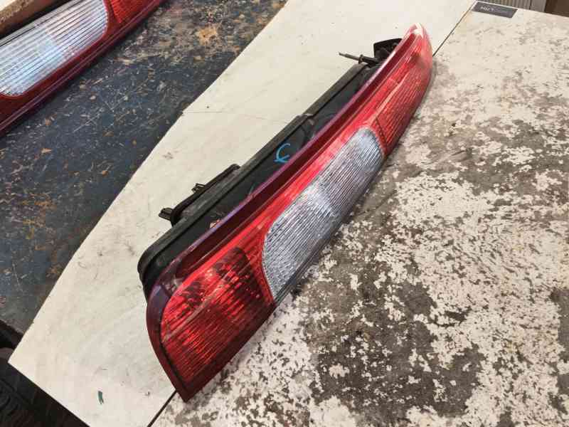 Recambio de piloto trasero derecho para ford focus c-max (dm2) 1.6 tdci referencia OEM IAM   
