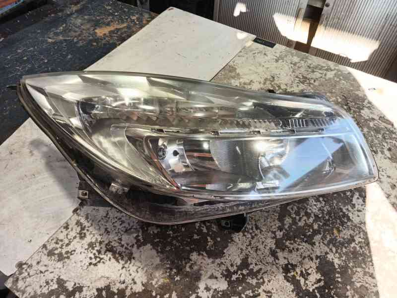 Recambio de faro derecho para opel insignia a (g09) 2.0 cdti (68) referencia OEM IAM 22831927 / VERE0593  
