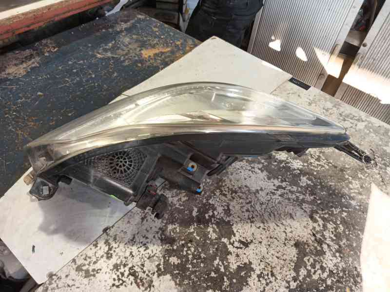 Recambio de faro derecho para opel insignia a (g09) 2.0 cdti (68) referencia OEM IAM 22831927 / VERE0593  