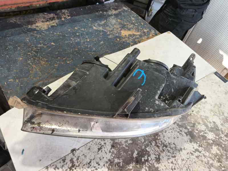Recambio de faro derecho para opel insignia a (g09) 2.0 cdti (68) referencia OEM IAM 22831927 / VERE0593  