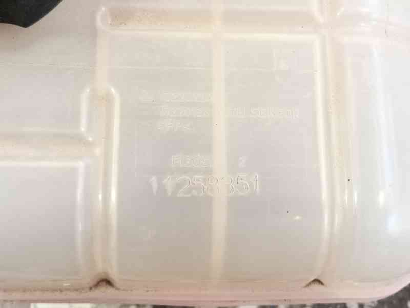 Recambio de deposito expansion para opel insignia a (g09) 2.0 cdti (68) referencia OEM IAM 22953219  