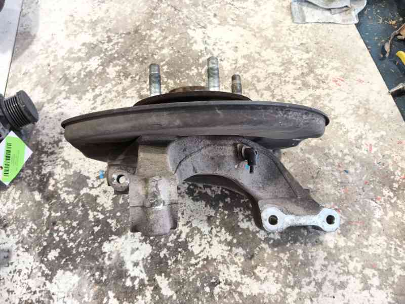 Recambio de mangueta delantera izquierda para opel insignia a (g09) 2.0 cdti (68) referencia OEM IAM 13219080  