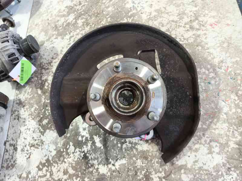 Recambio de mangueta delantera izquierda para opel insignia a (g09) 2.0 cdti (68) referencia OEM IAM 13219080  