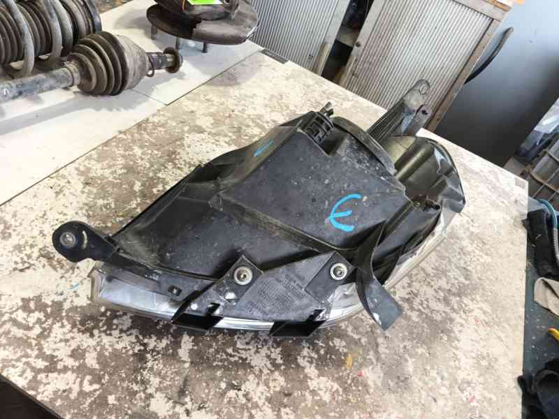 Recambio de faro derecho para peugeot bipper (aa_) 1.3 hdi 75 referencia OEM IAM 1634151880  
