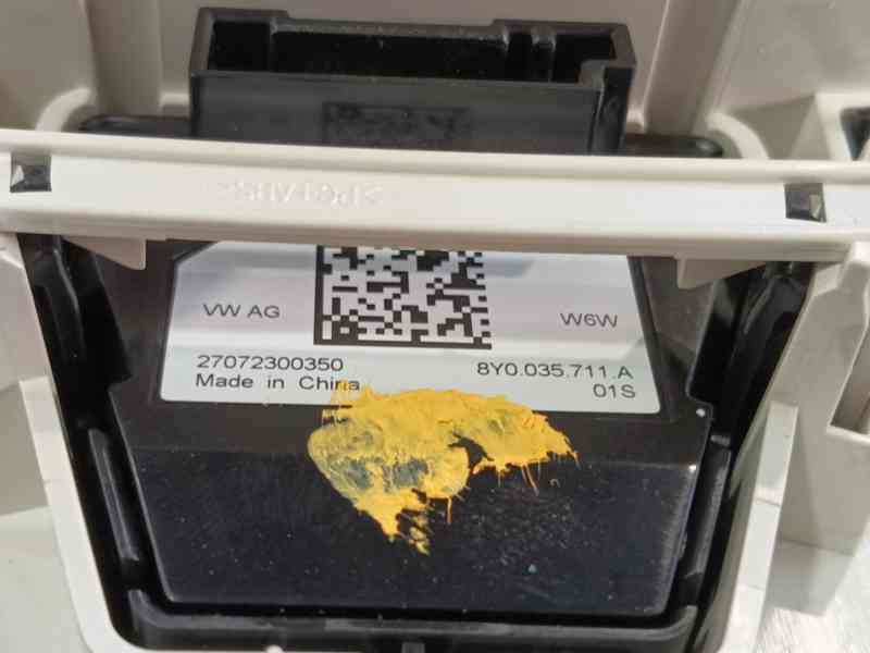 Recambio de luz interior delantera central para audi a3 sportback (8ya, 8yf) 35 tdi referencia OEM IAM 8Y0947135L6PS  