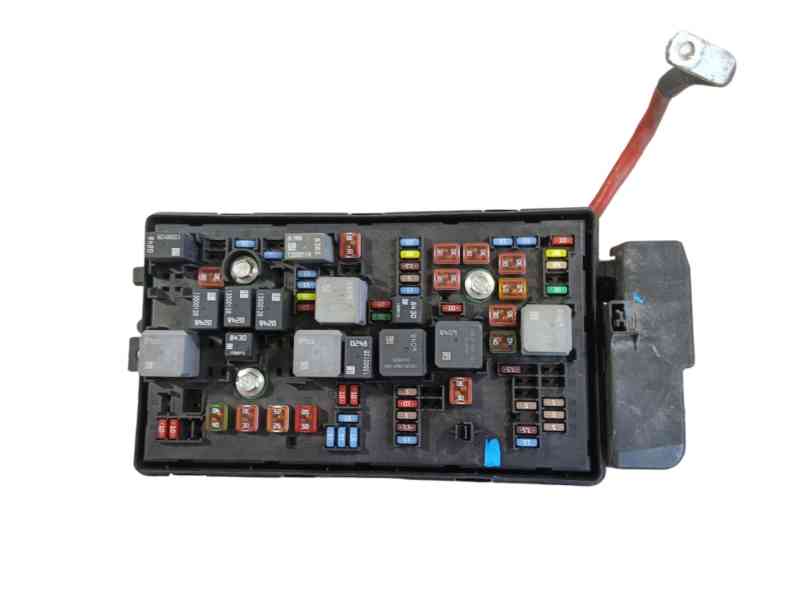 Recambio de caja fusibles delantera para opel insignia a (g09) 2.0 cdti (68) referencia OEM IAM  1325355102 12493621311