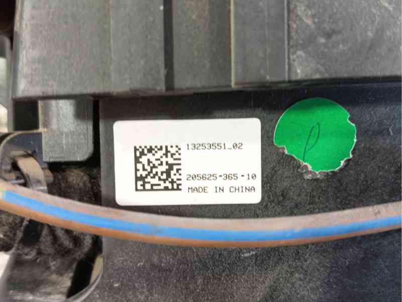 Recambio de caja fusibles delantera para opel insignia a (g09) 2.0 cdti (68) referencia OEM IAM  13222782 13255300