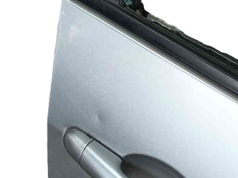 Recambio de puerta delantera derecha para nissan primera (p12) 1.9 dci referencia OEM IAM 80100BA030  